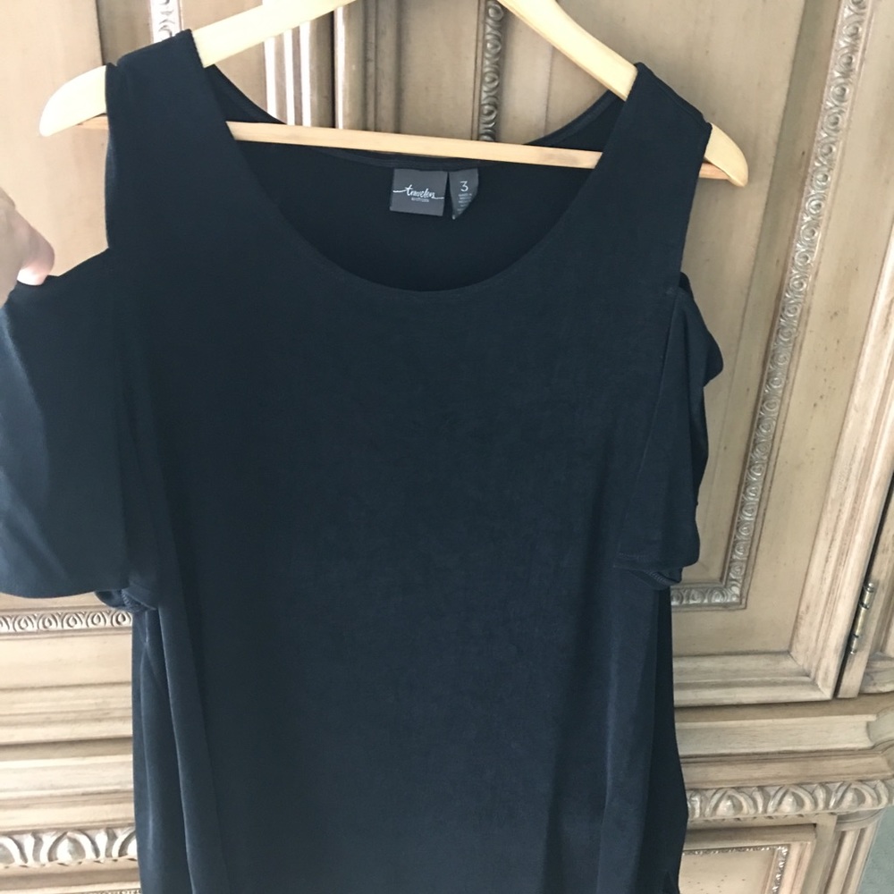 Chico’s Travelers Cold Shoulder 3 (14/16)